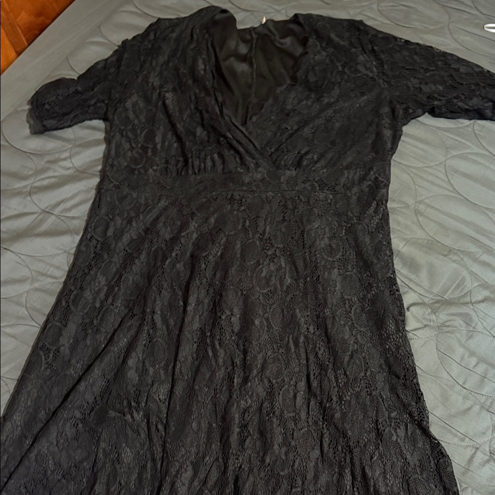 Elegant Black Lace Dress